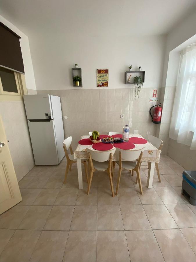 Ferienwohnung Pedro Surf Shelter Lissabon Exterior foto